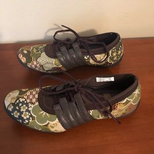 Nike Flora Cloth Sneakers Size 7 1/2